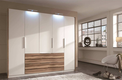 板式定制衣柜厂家